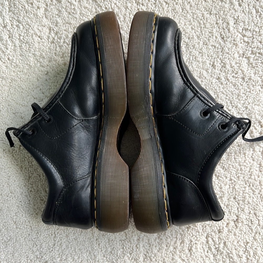 Dr Martens 2 eyelet low boots - size 7 UK / 8 US Men’s